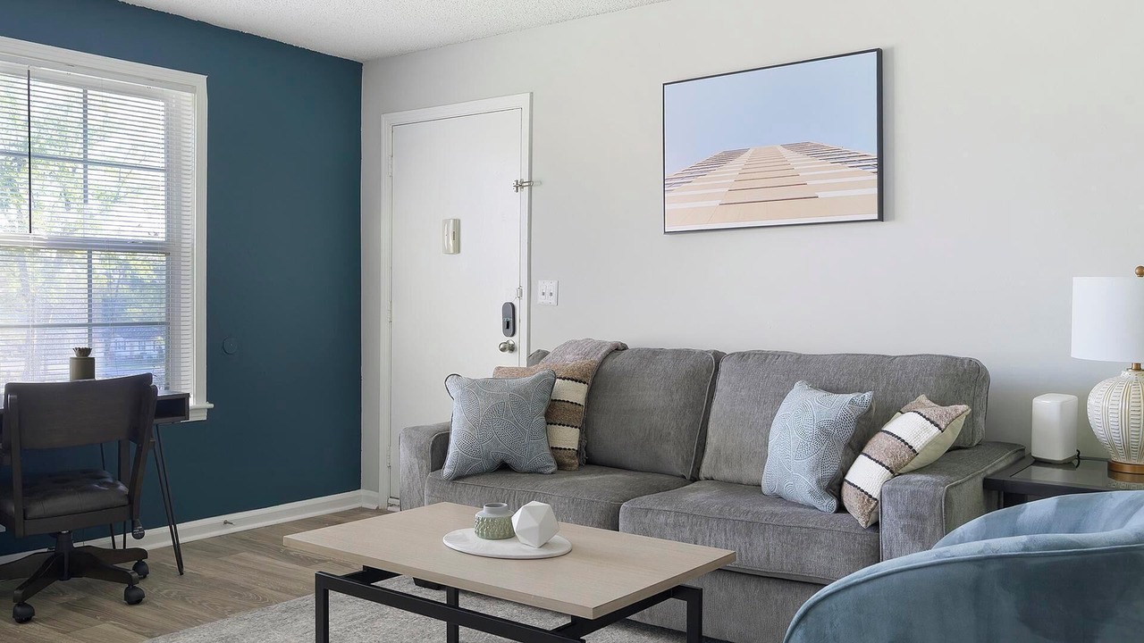 Photo of Livingroom in Hendersonville