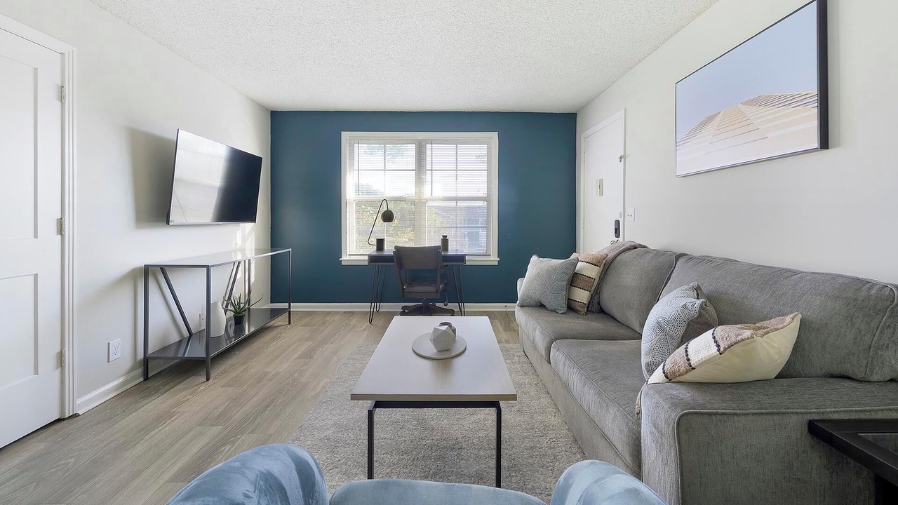 Photo of Livingroom in Hendersonville