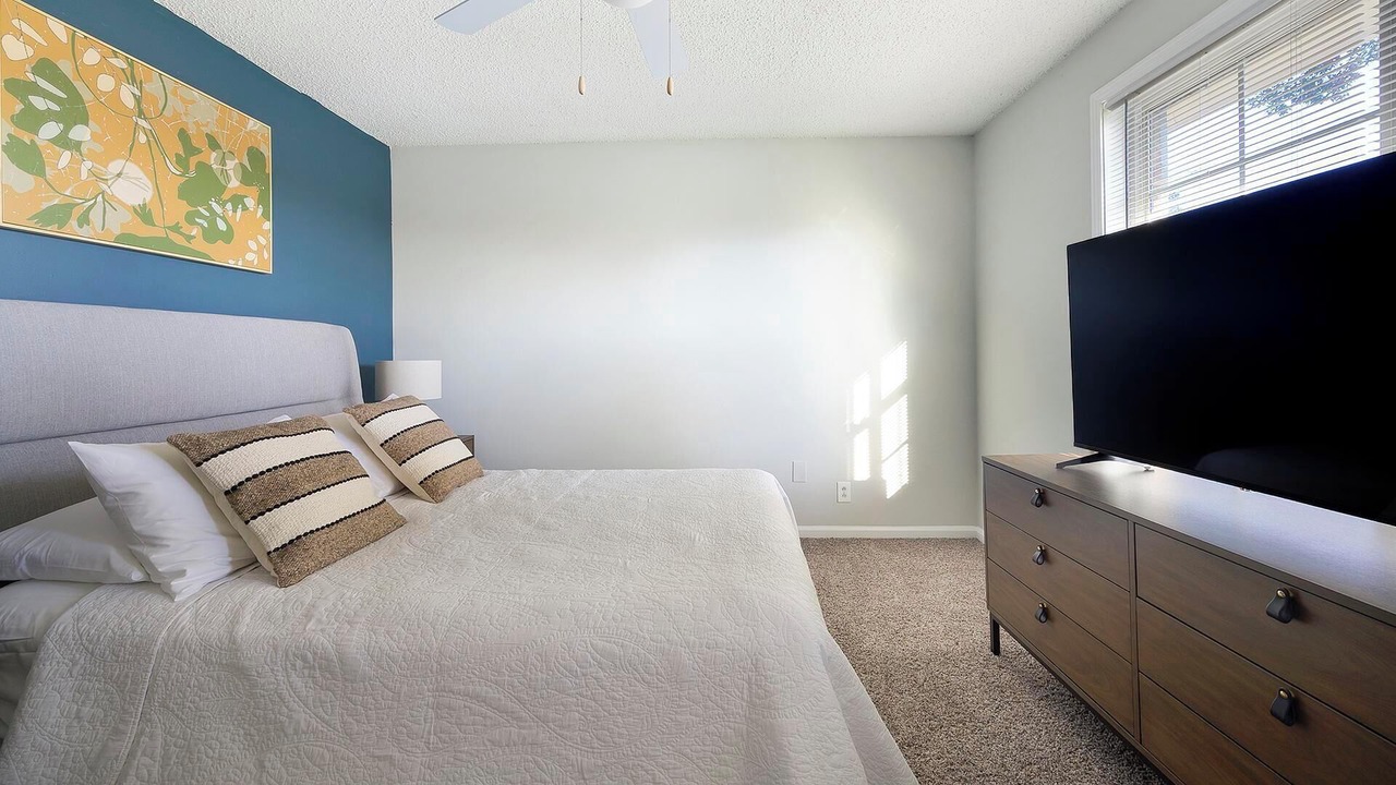 Photo of Bedroom in Hendersonville