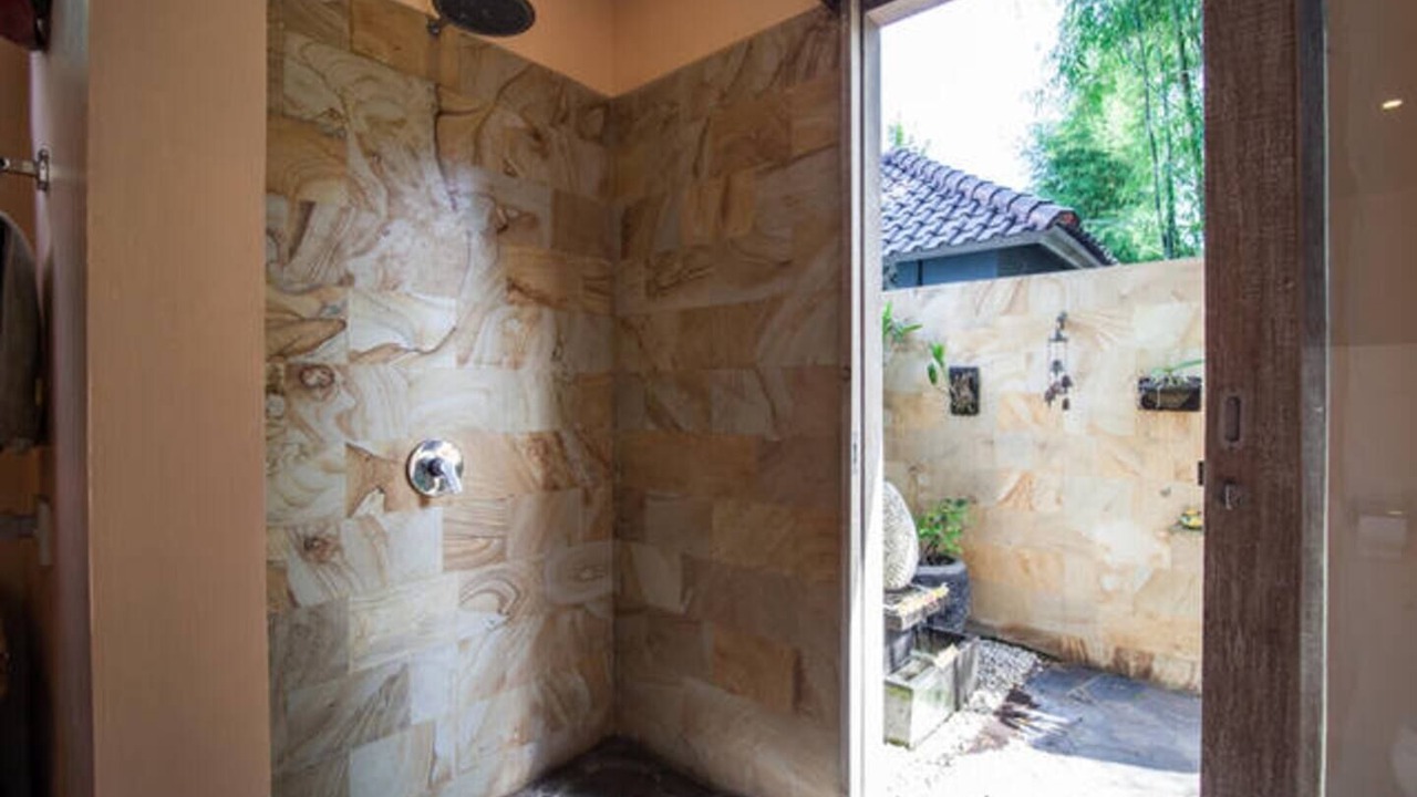 Photo of Bathroom in Kedewatan