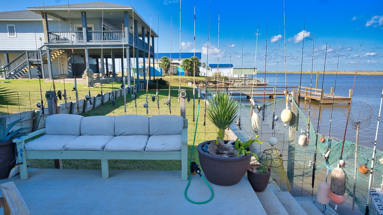 Photo of Patio Balcony in Cedar Lane