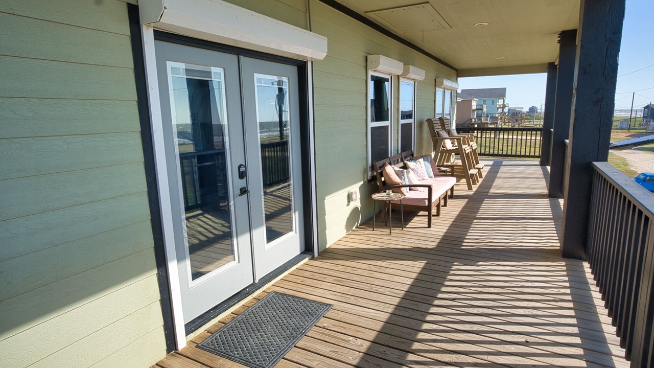 Photo of Patio Balcony in Cedar Lane