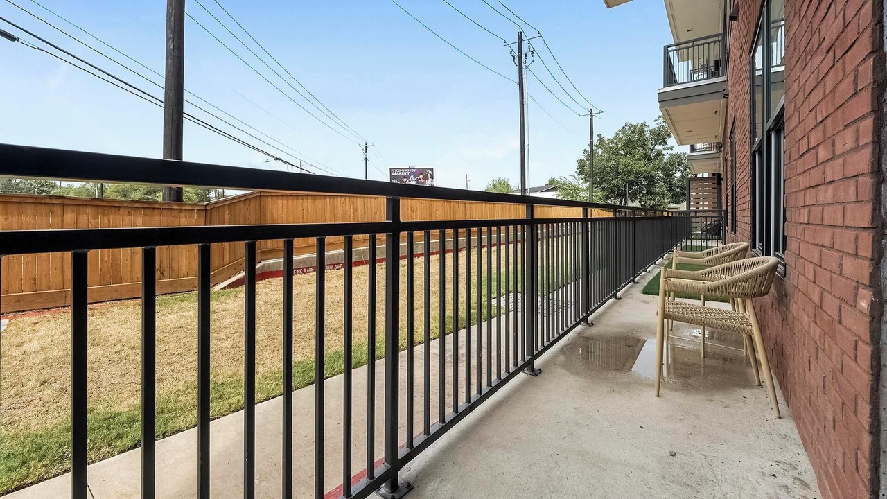 Photo of Patio Balcony in MLK