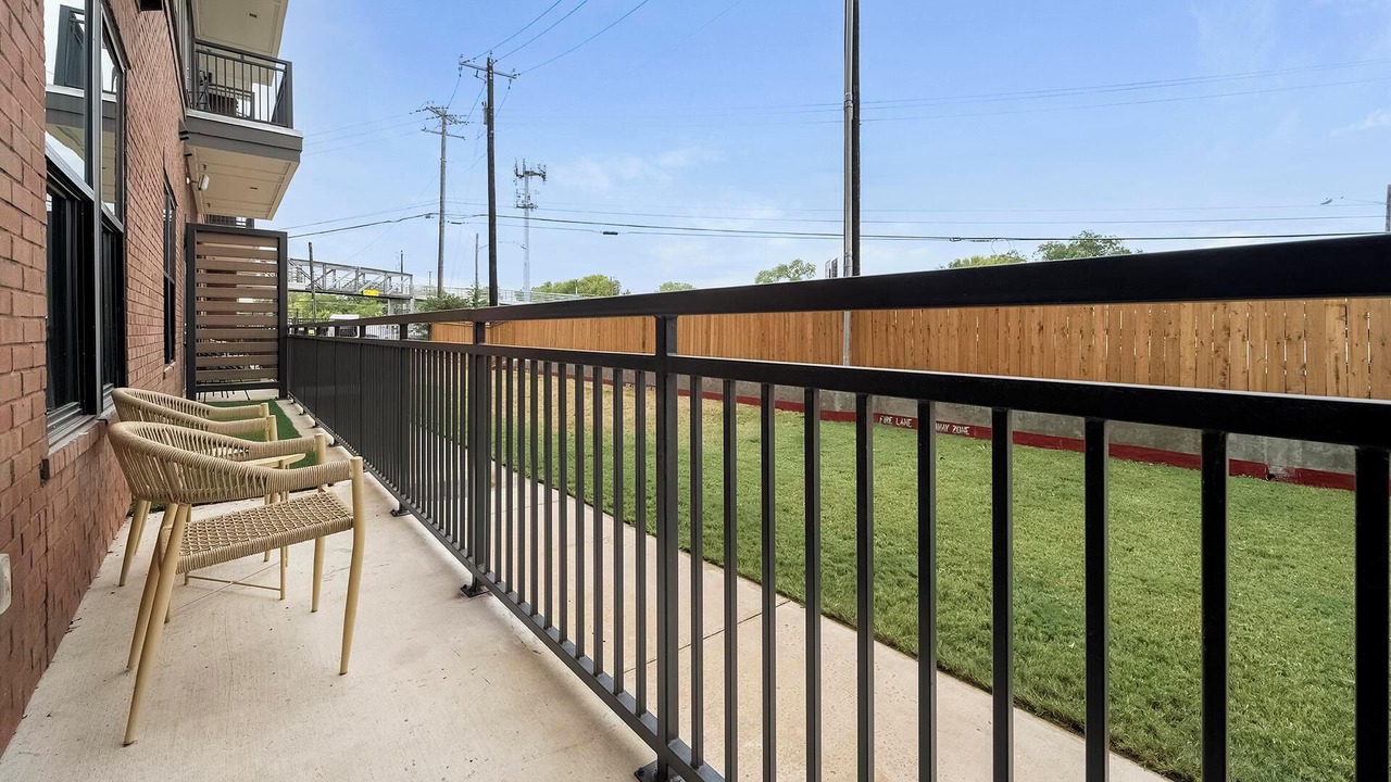 Photo of Patio Balcony in MLK