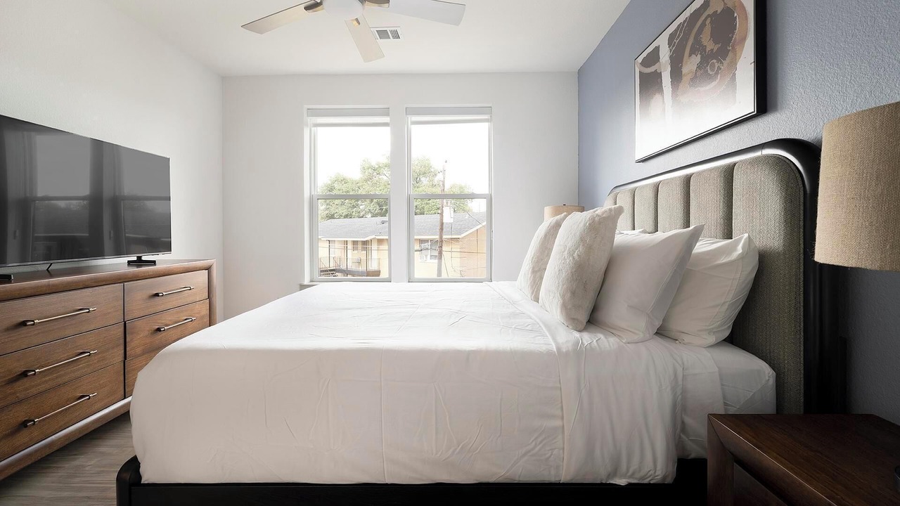 Photo of Bedroom in MLK