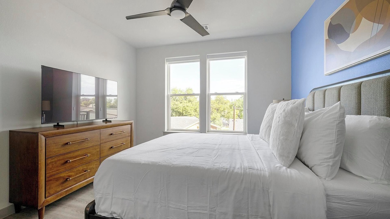 Photo of Bedroom in MLK