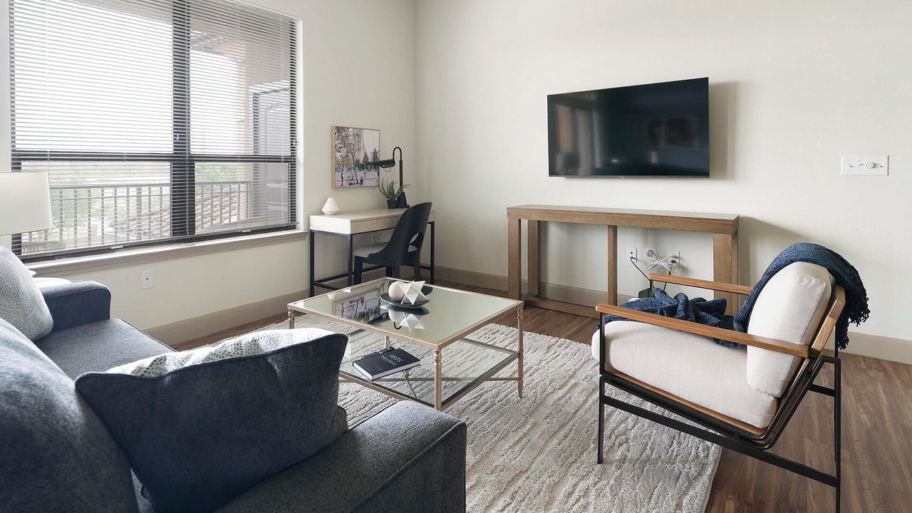 Photo of Livingroom in Spring