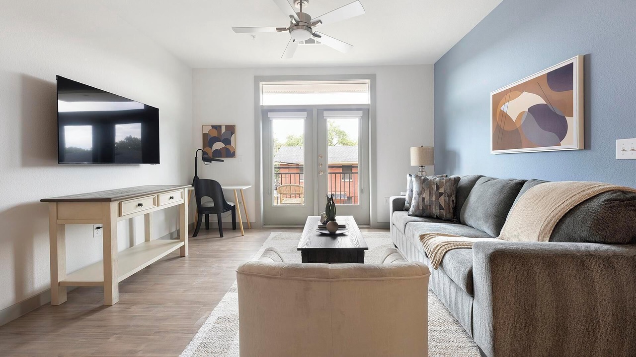 Photo of Livingroom in MLK
