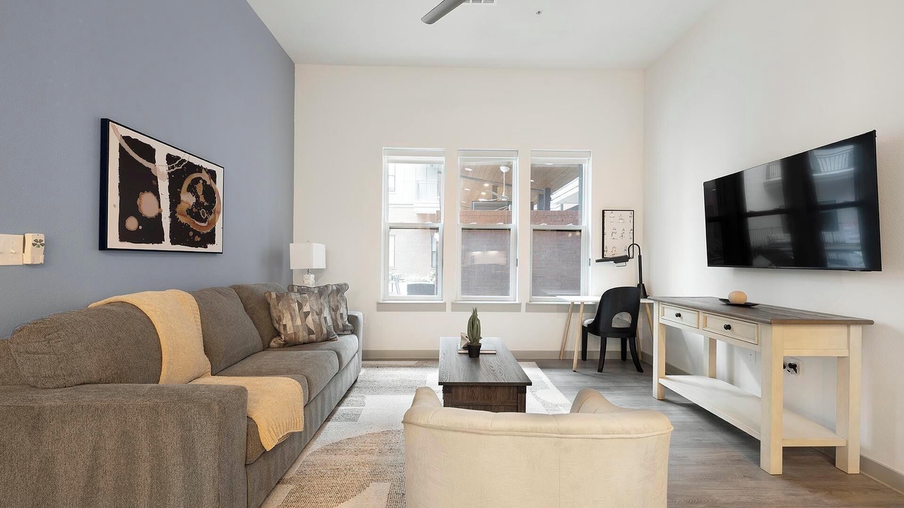 Photo of Livingroom in MLK