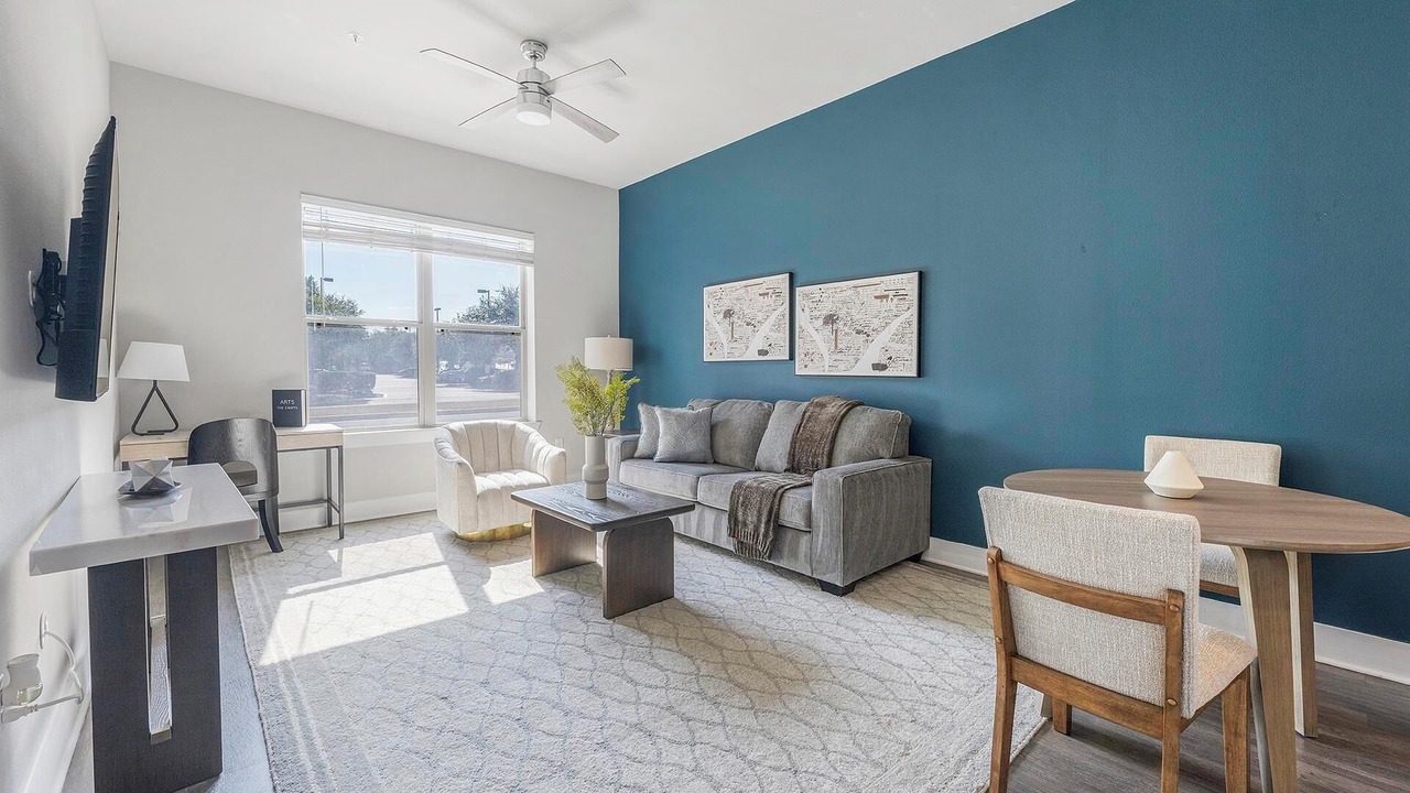 Photo of Livingroom in Montopolis