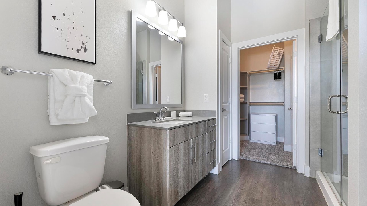 Photo of Bathroom in Montopolis
