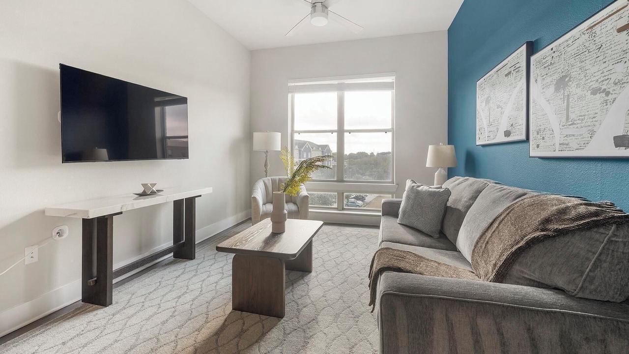 Photo of Livingroom in Montopolis