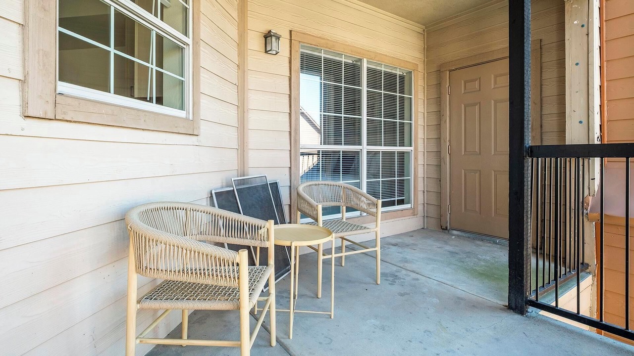Photo of Patio Balcony in Southbelt/Ellington