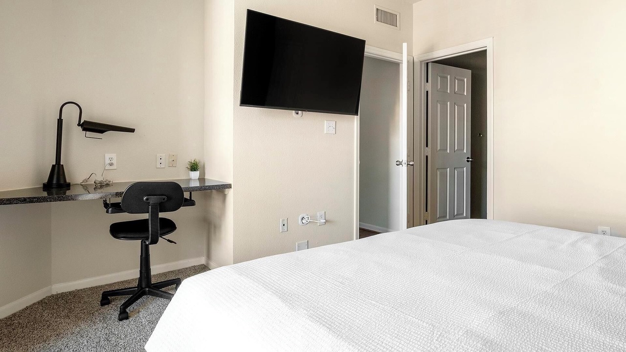 Photo of Bedroom in Southbelt/Ellington