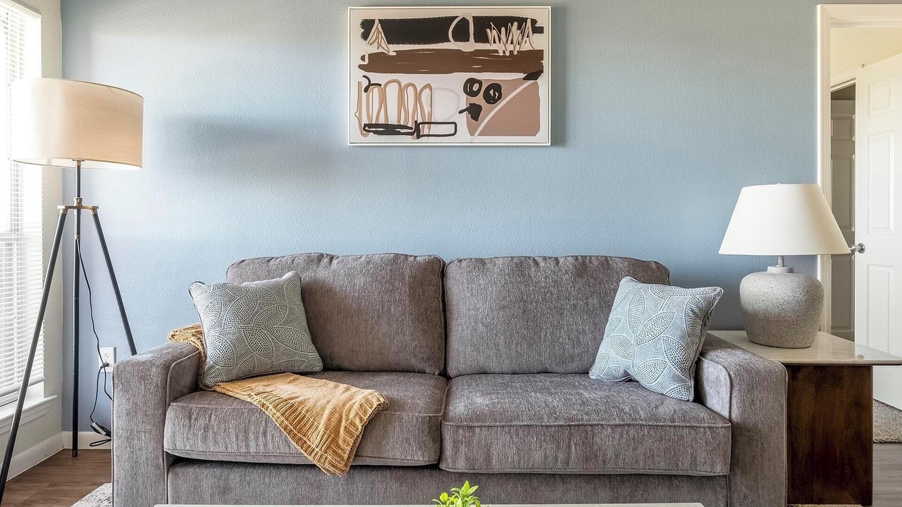 Photo of Livingroom in Southbelt/Ellington