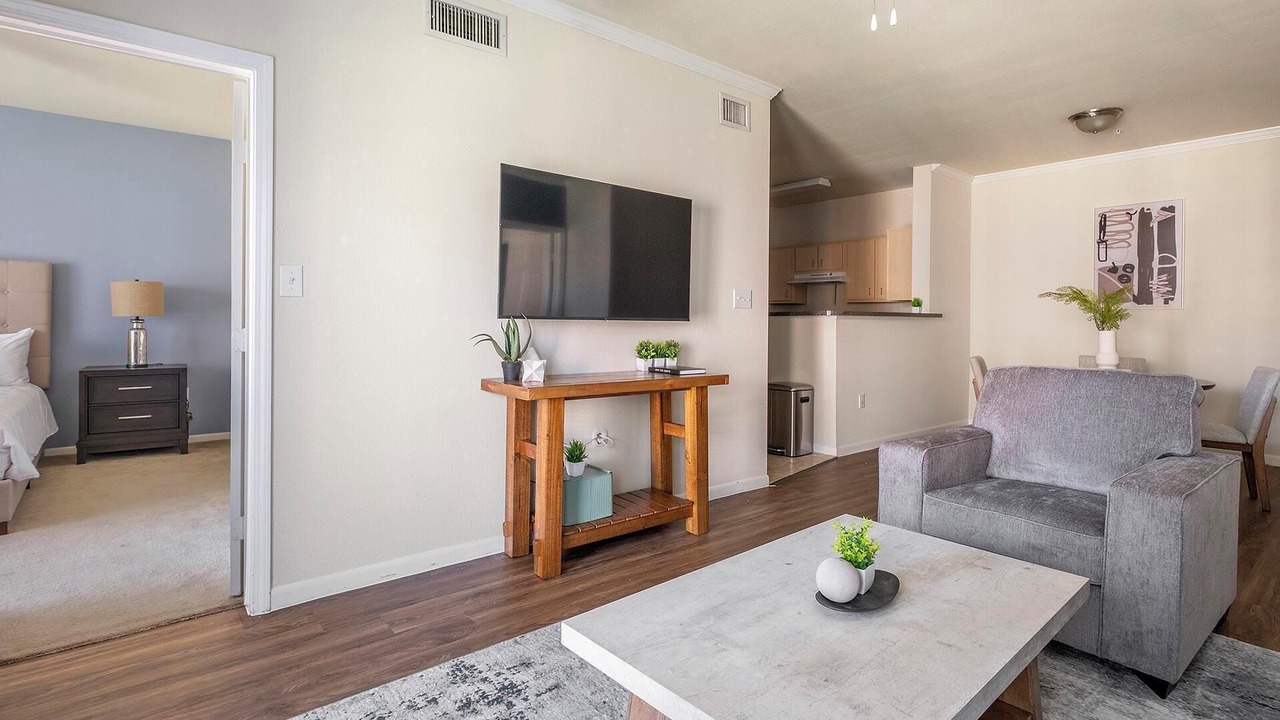 Photo of Livingroom in Southbelt/Ellington