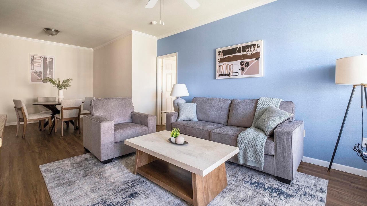 Photo of Livingroom in Southbelt/Ellington