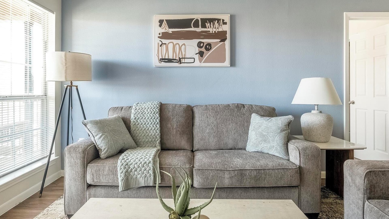 Photo of Livingroom in Southbelt/Ellington