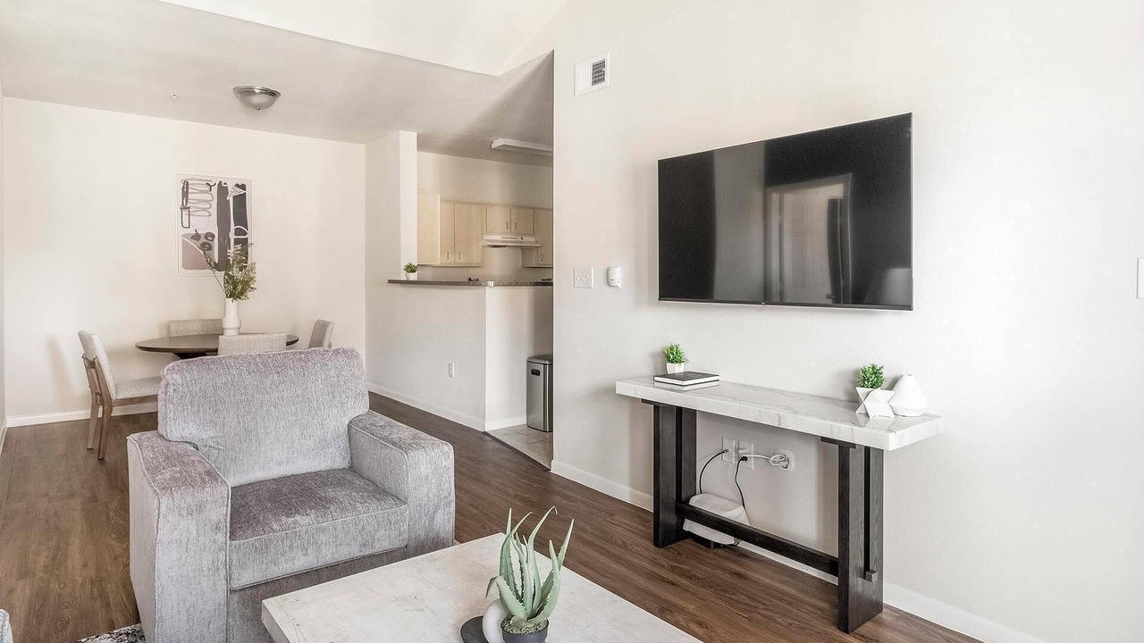 Photo of Livingroom in Southbelt/Ellington