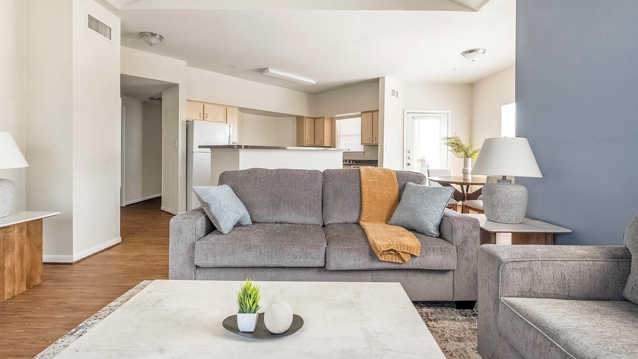 Photo of Livingroom in Southbelt/Ellington