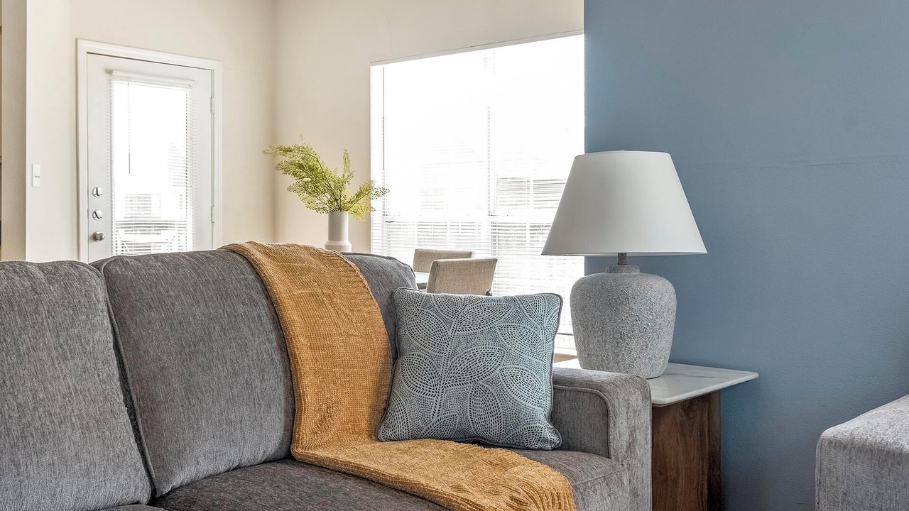 Photo of Livingroom in Southbelt/Ellington