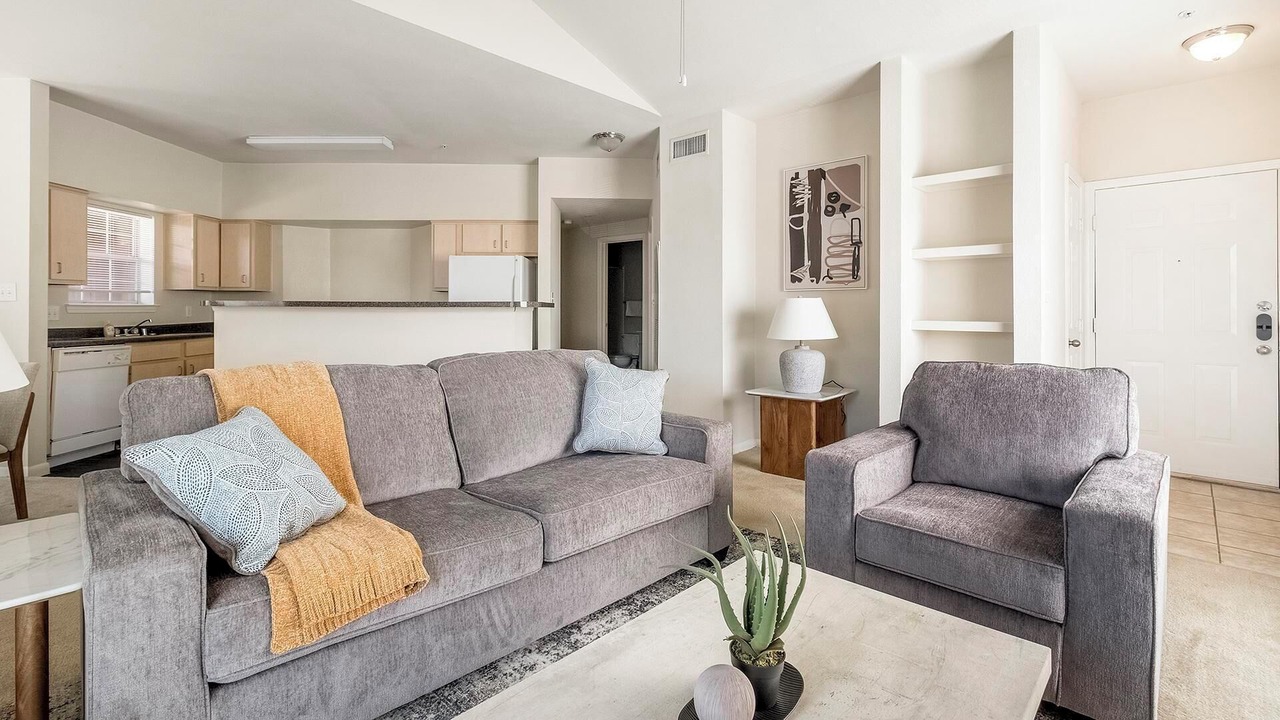 Photo of Livingroom in Southbelt/Ellington