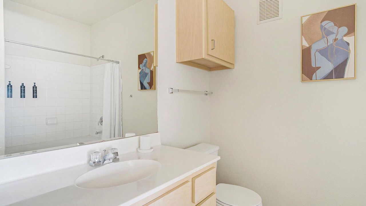 Photo of Bathroom in Southbelt/Ellington