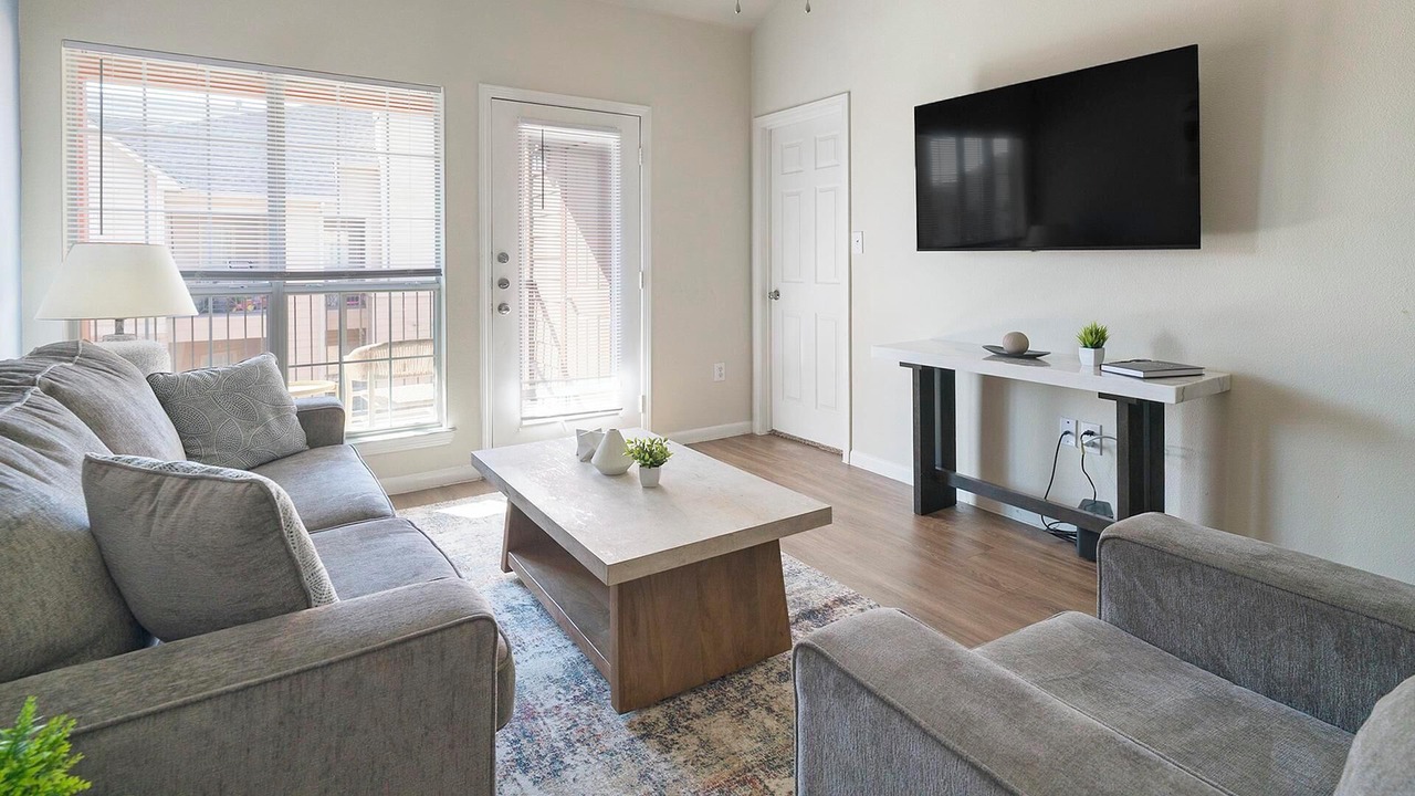 Photo of Livingroom in Southbelt/Ellington