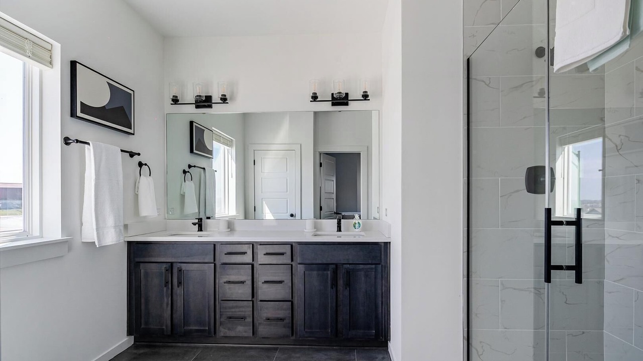 Photo of Bathroom in Lee's Summit