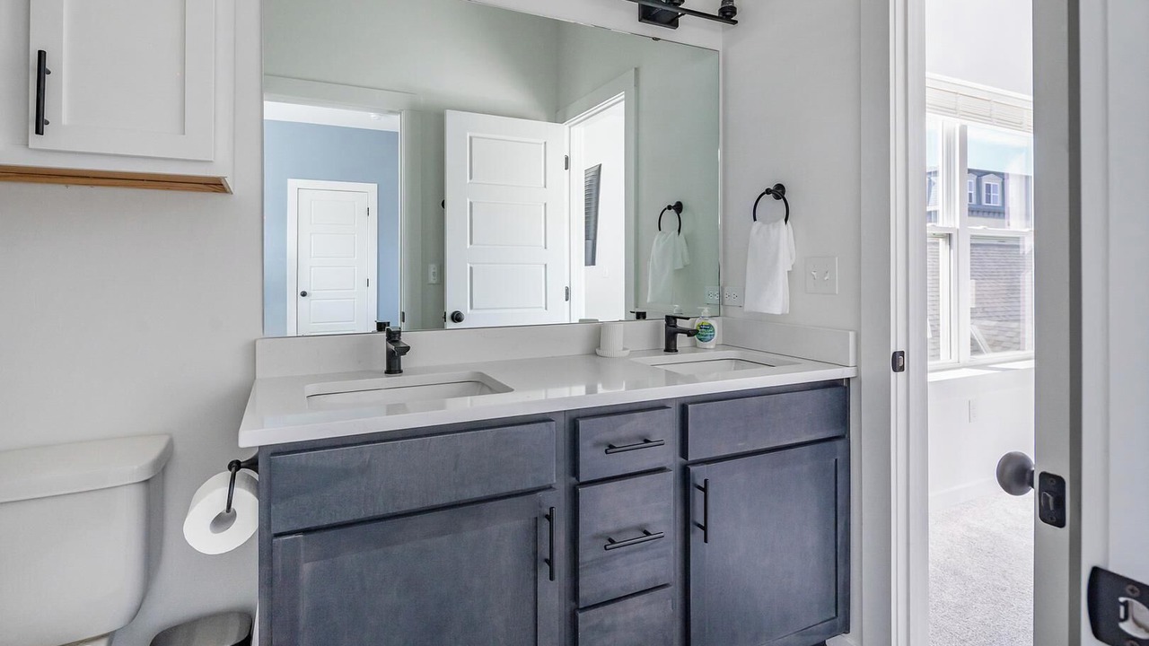 Photo of Bathroom in Lee's Summit