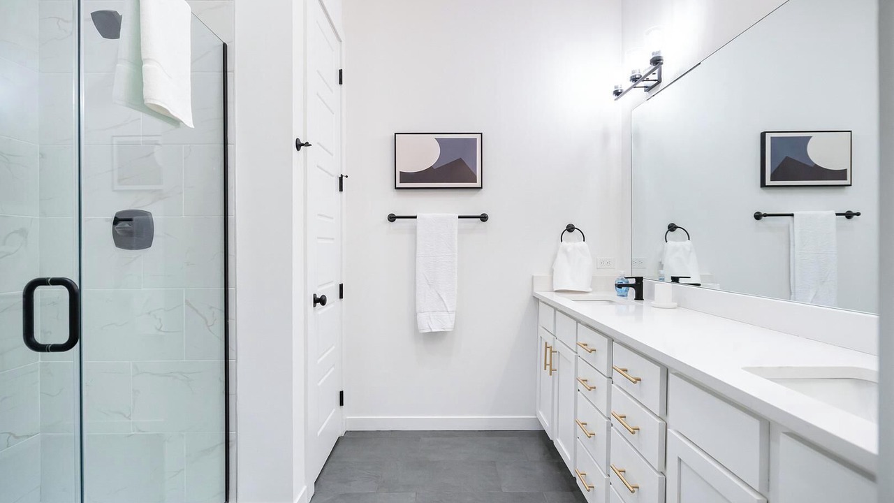Photo of Bathroom in Lee's Summit