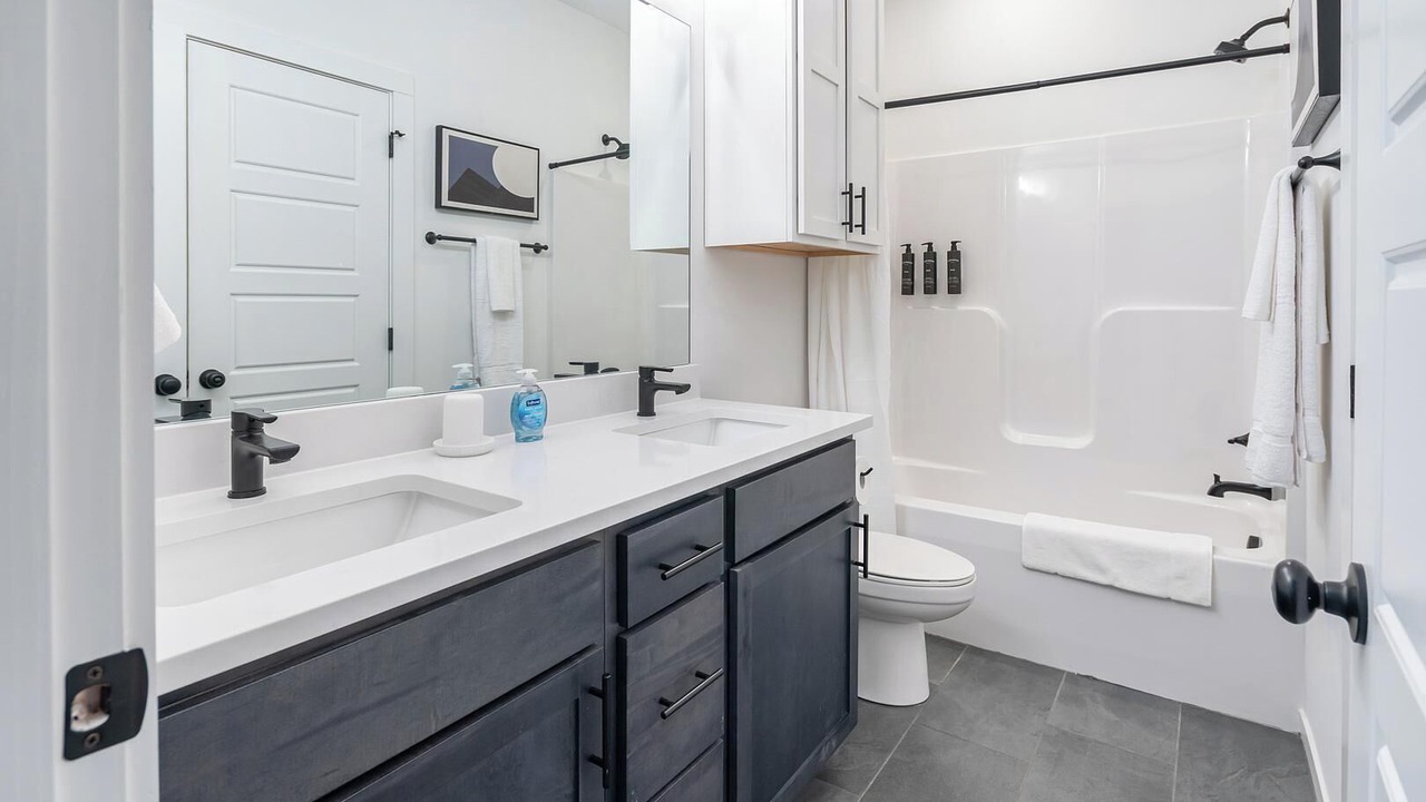 Photo of Bathroom in Lee's Summit