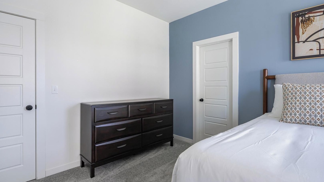 Photo of Bedroom in Lee's Summit