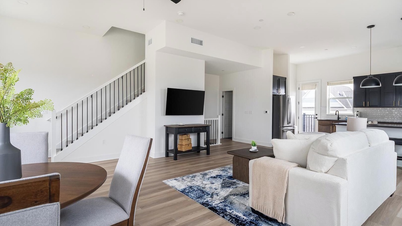 Photo of Livingroom in Lee's Summit