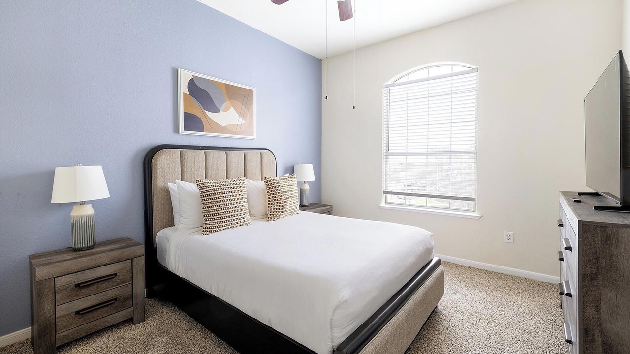 Photo of Bedroom in Lewisville