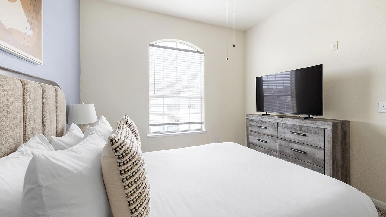 Photo of Bedroom in Lewisville