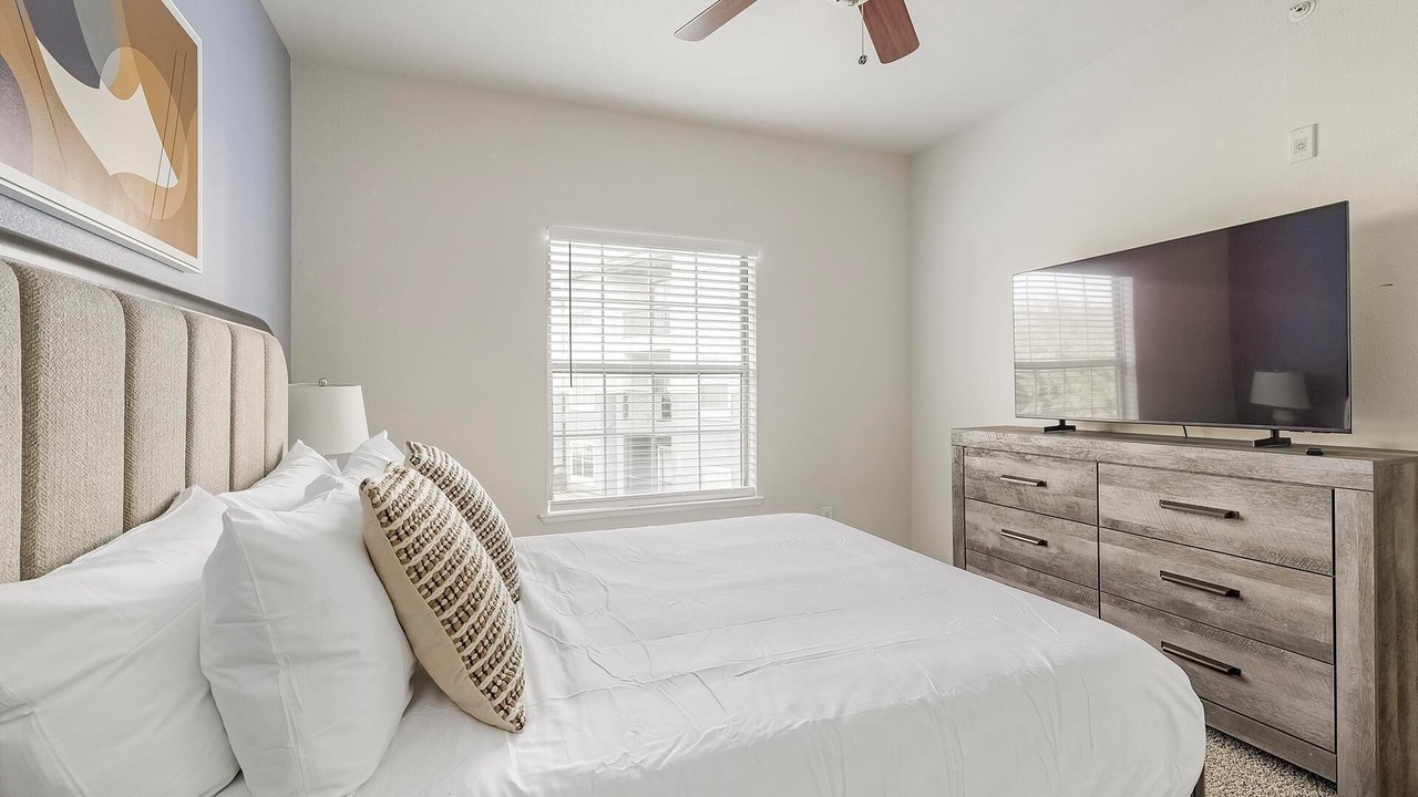 Photo of Bedroom in Lewisville