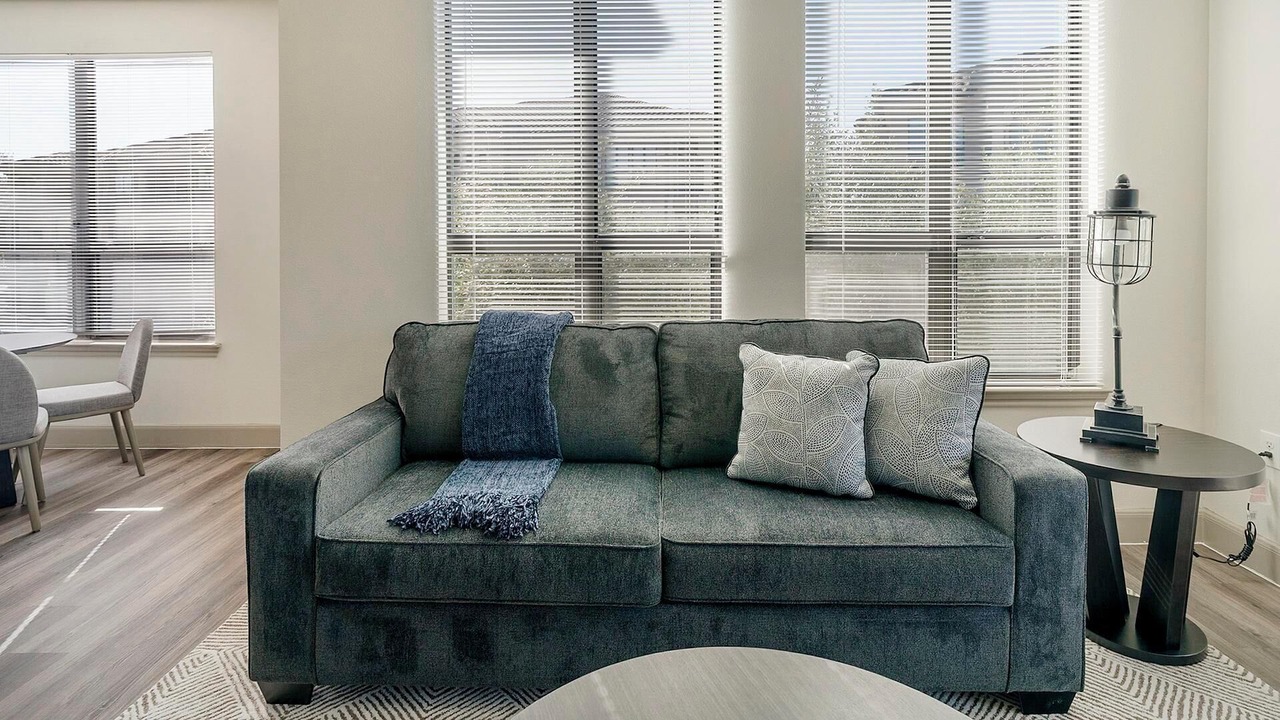 Photo of Livingroom in Spring