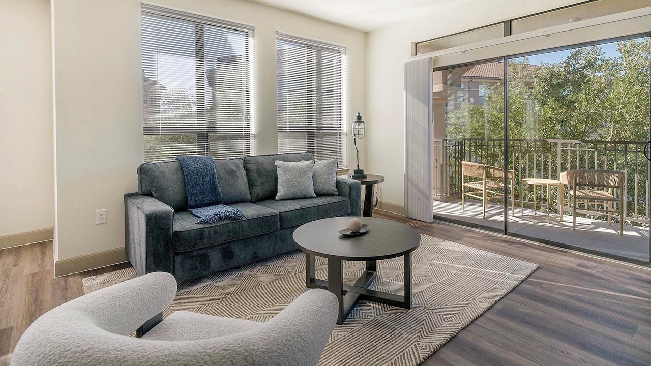 Photo of Livingroom in Spring