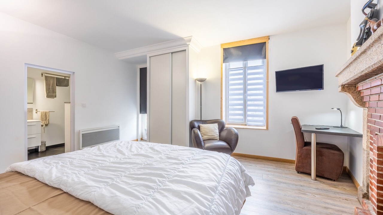 Photo of Bedroom in Saint-Michel-Mont-Mercure