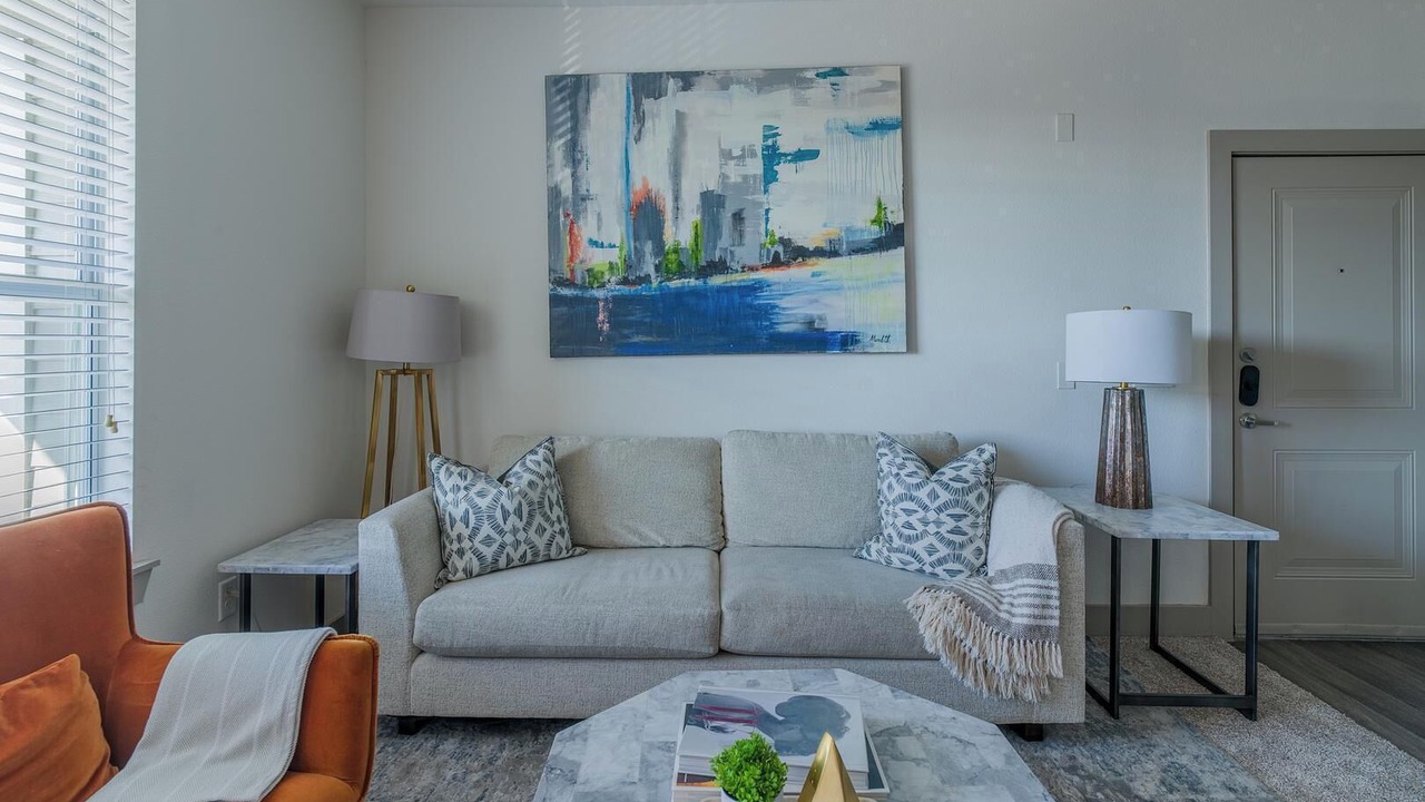 Photo of Livingroom in Spring