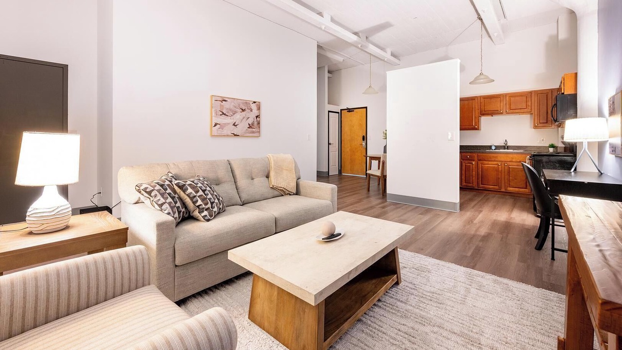 Photo of Livingroom in Metro Center