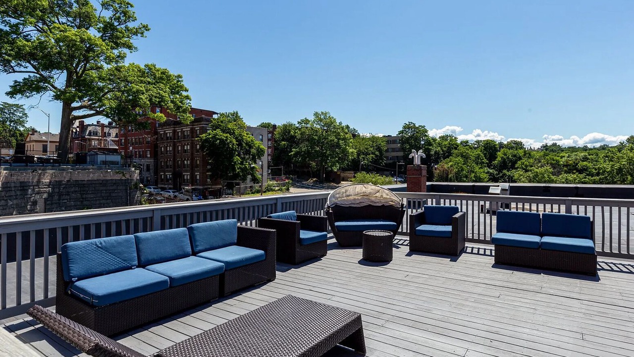 Photo of Patio Balcony in Metro Center