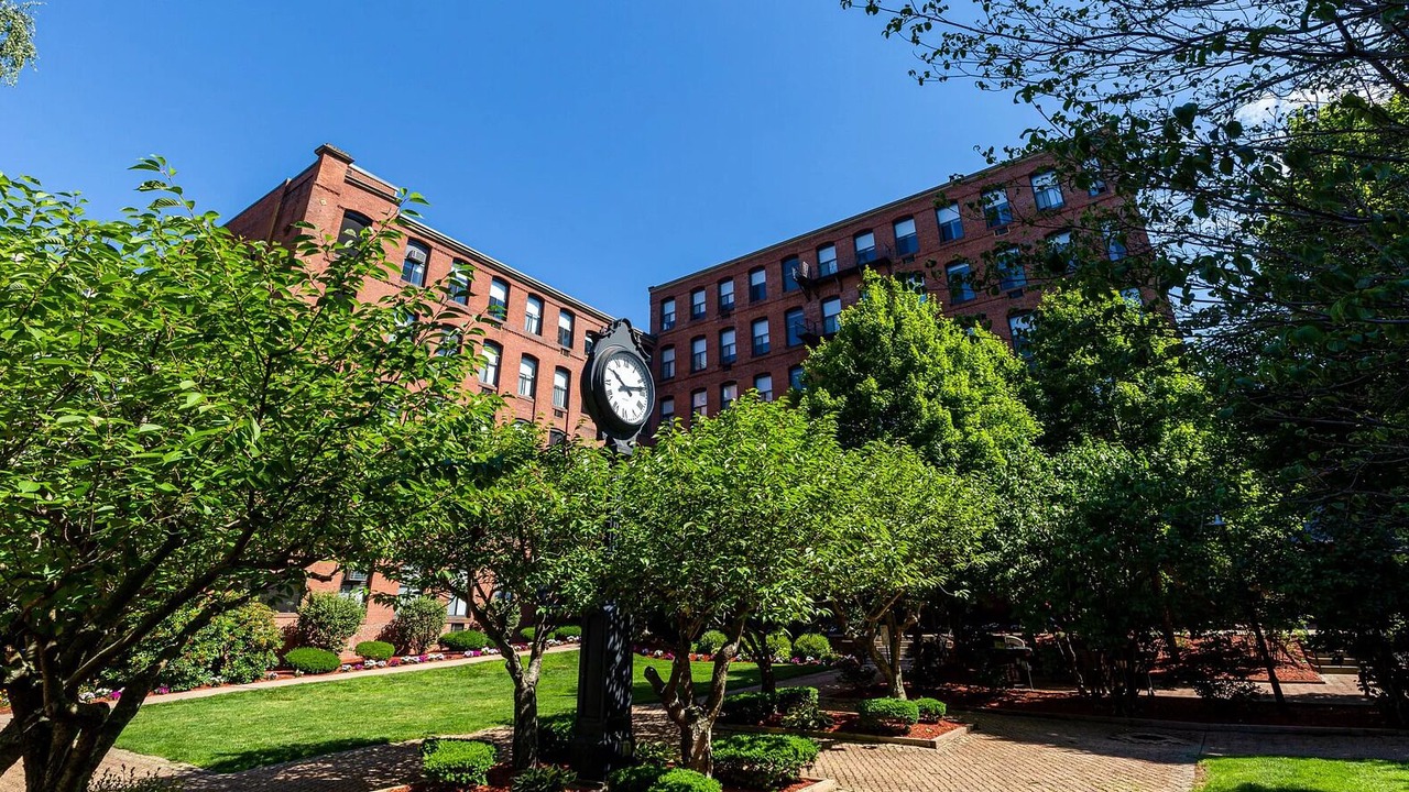 Photo of Outdoor in Metro Center