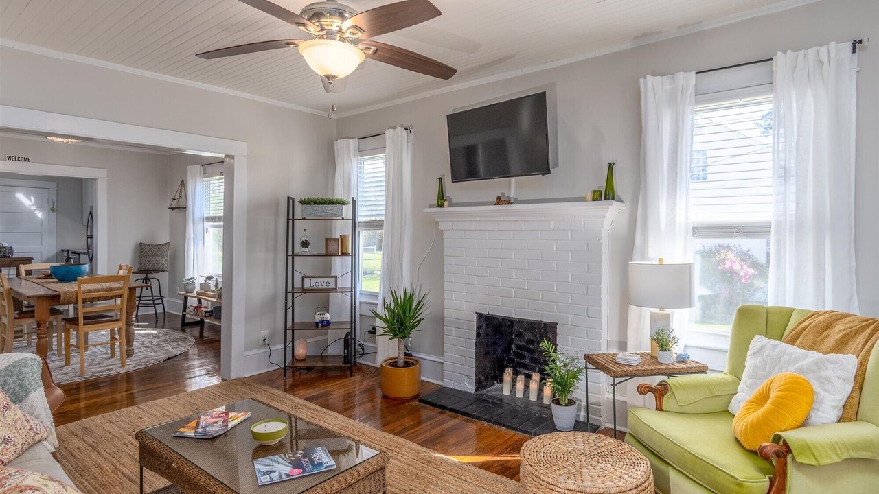 Photo of Livingroom in New Bern