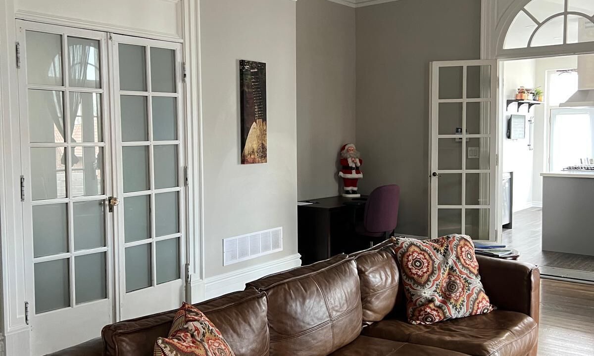 Photo of Livingroom in Hamilton