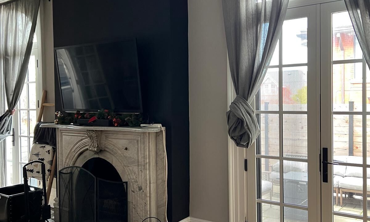 Photo of Livingroom in Hamilton