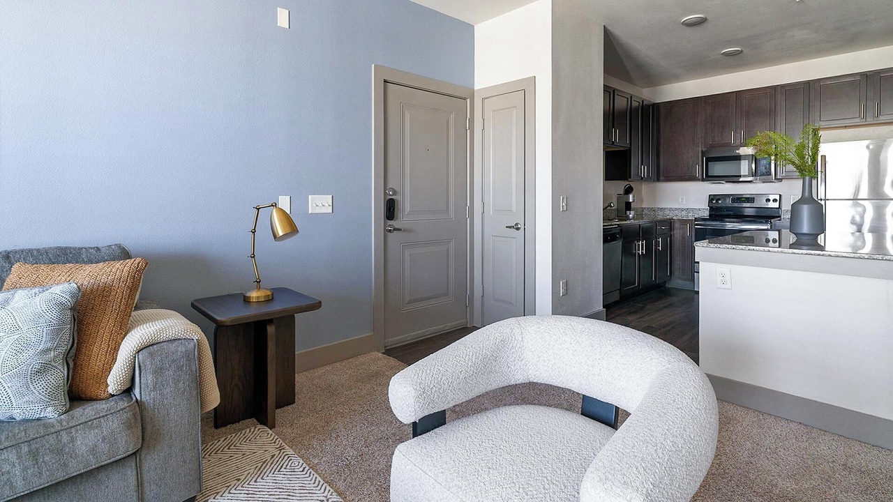 Photo of Livingroom in Spring