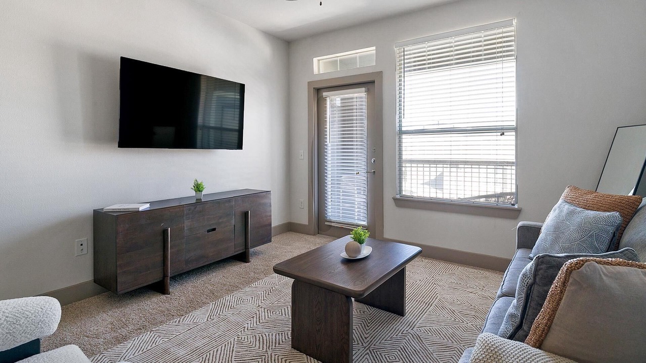Photo of Livingroom in Spring