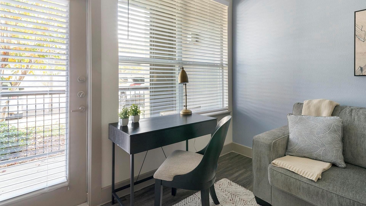 Photo of Livingroom in Spring